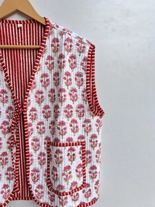 เสื้อกั๊กผ้าฝ้ายพิมพ์ลายทำด้วยมือสไตล์อินเดียเสื้อโค้ทสำหรับทุกเพศเสื้อแขนกุดสไตล์โบฮีเมียนสำหรับผู้หญิงเสื้อกั๊กเป็นชั้นน้ำหนักเบาของขวัญสำหรับเธอ - Product Image 3