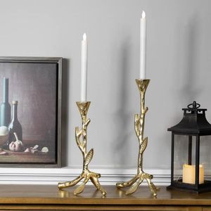 Bougeoir en métal à base de trépied pour une utilisation sûre et stable dans les pique-niques en plein air ou les cérémonies rustiques - Product Image 3