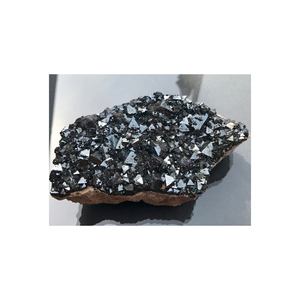 Minerai de fer magnétaire de haute qualité certifié, en vente - Product Image 1