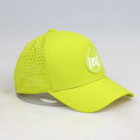 Casquette de sport structurée 6 panneaux Casquette de golf imperméable en nylon Casquette de golf néon découpée au laser Casquette de baseball légère et imperméable en nylon