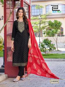 Tendencia Nueva llegada Alta calidad Mejor calidad Festival Wear Venta caliente Estampado de rayón con bordado Trabajo Kurti Pant y Dupatta - Product Image 4