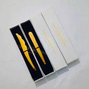 Pinzas Profesionales para Cejas GETUP BROSONS IMPEX, de Acero Inoxidable con Punta de Plasma Dorada, Antiestáticas, Ecológicas y Ligeras - Product Image 1