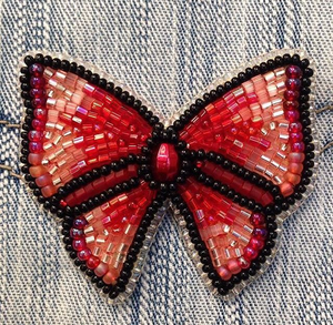 Broche de búho moderno con cuentas y bordado de semillas personalizado, hecho a mano - Product Image 4