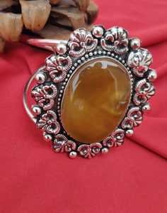 สร้อยข้อมือทองเหลืองโบราณที่สวยงามพร้อมอัญมณีโมราสำหรับผู้หญิงและเด็กผู้หญิงเหมาะสำหรับงานแต่งงานสวมใส่สบายๆและงานปาร์ตี้ - Product Image 2