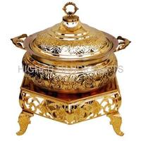 Plato de frotamiento de latón de estilo árabe con soporte de gran tamaño 8 LTR Calentador de alimentos Premium Buffet Suministros para servir platos
