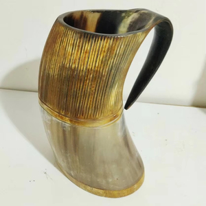 Prix de gros 2025, qualité supérieure, mug en corne de Viking, finition artisanale, style animal et religieux naturel, mugs à bière - Product Image 1