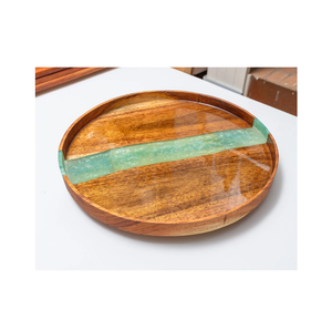 Résine époxy et Susan paresseuse en bois vert clair disponible pour les restaurants et les bars pour la bière disponible à la vente - Product Image 1