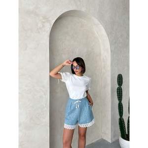 Shorts de Mezclilla con Lentejuelas para Mujer, Marca Guipure - Product Image 6