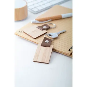 Portachiavi e Moschettoni Personalizzati in Bambù - Gadget Promozionali Personalizzabili - Product Image 3