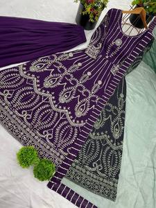 Hermosa ropa de fiesta superior-inferior y Dupatta con trabajo de secuencia de bordado pesado - Product Image 3