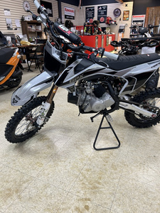 Moto FSE 190 Gpxs 2026, nouvelle génération, moto tout-terrain, personnalisable, support ODM, garantie de 5 ans, origine américaine - Product Image 3