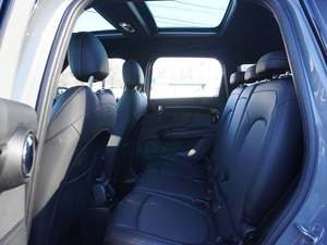 MINI Countryman Cooper S ALL4 AWD Gris 2024 Usado, Techo Solar, Arranque Remoto, Asientos de Cuero, Transmisión Automática, Ruedas Premium Izquierdas R16 - Product Image 6