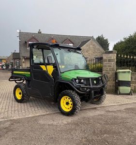 Véhicule utilitaire à essence John Deere Gator XUV835M d'occasion 2025 très demandé à vendre, idéal pour le travail quotidien. - Product Image 2