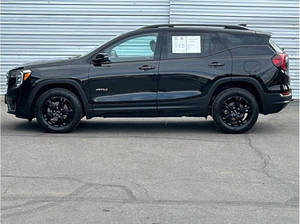 Usado 2023 G * MC Terrain AT4 - Product Image 3