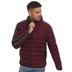Veste matelassée thermique pour homme conçue pour le confort hivernal, la chaleur légère et des performances fiables par temps froid en extérieur - Product Image 1