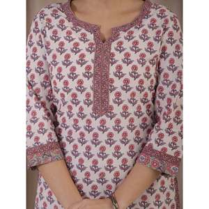 Traje Étnico de Kurta y Pantalón de Algodón con Estampado a Mano en Blanco y Rosa para Ocasiones Especiales - Anarkali Salwar - Product Image 2