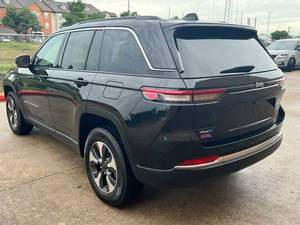 Jeep Grand Cherokee 4xe 4WD Híbrido SUV 2024 Usado en Excelentes Condiciones - Product Image 5