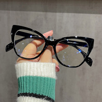 Vente en gros de montures pour lunettes pour femmes lunettes plates œil de chat anti-lumière bleue en forme de papillon dégradé grande monture de lunettes