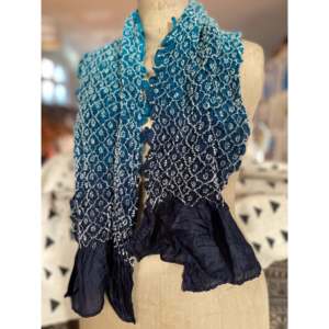 ผ้าพันคอไหมหรูหรา Bandhani Thousand Dot ลายวาดมือ ดีไซน์ลายปะการัง ผ้าซาตินยาว สำหรับฤดูใบไม้ผลิและฤดูร้อน - Product Image 2