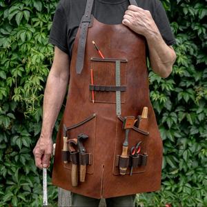 Delantales de cuero de Hospitality Bluff con correa de cuello real de color tostado, 2017 - Product Image 6