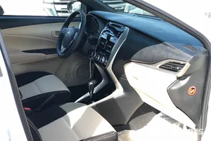 Voiture d'occasion en parfait état <span class=keywords><strong>Toyota</strong></span> <span class=keywords><strong>Yaris</strong></span> E <span class=keywords><strong>2020</strong></span> Prête à être expédiée dans le monde entier - Product Image 3