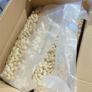 Noix de cajou séchées Kaju Badam SANTIGO prêtes à être expédiées, délai de livraison court, noix de cajou W180 W240 W320 - Product Image 1