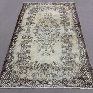 พรมตุรกีโบราณขนาดใหญ่ 6x9.3 ฟุต สีเทา ลายพิมพ์นามธรรม ทำจากขนสัตว์ - Product Image 1