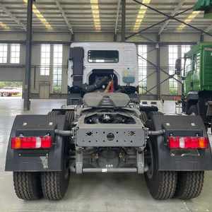 Camión Tractor con Motor Diésel de 400 HP, Estándar de Emisiones Euro 2, Apto para Transporte de Carga a Granel y Contenedores - Product Image 6