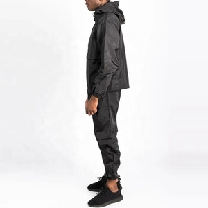 Nueva llegada Gyms Fitness Chándal para hombres Sudadera con capucha Cremallera y pantalones Chándales de nailon de dos piezas Chaqueta cortavientos Trajes de chándal - Product Image 3