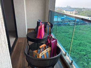 Bolsa de compras reciclada hecha a rayas de nailon con cremallera reutilizable a la moda ecológica personalizada para uso en Playa y cosméticos - Product Image 5