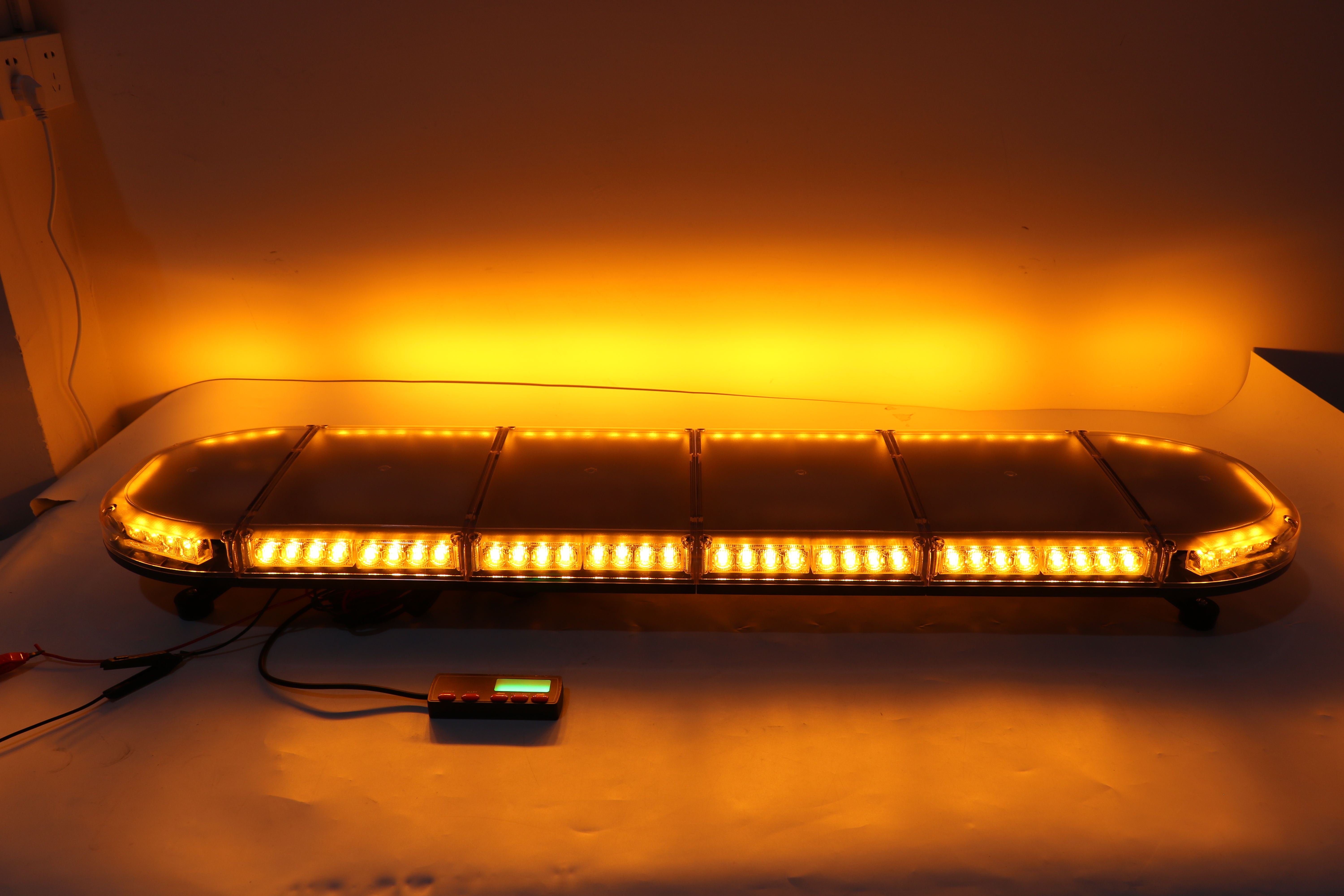 สีเหลืองอำพัน