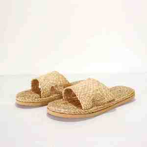 รองเท้าแตะผักตบชวาสำหรับใส่ในบ้านที่เป็นมิตรกับสิ่งแวดล้อมดีไซน์ทันสมัยแบบเปิดอย่างยั่งยืนและรีไซเคิลได้ - Product Image 5