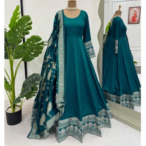 Estilo indio tradicional Anarkali Salwar Kameez para mujeres Ideal para bodas Disponible a los mejores precios al por mayor de La India - Product Image 1