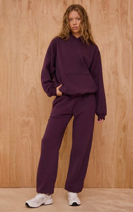 Ensemble sweat-shirt et survêtement unisexe pour tous les jours, vêtements de sport classiques pour l'entraînement, la course à pied et les tenues décontractées, prix bas, vente en gros OEM - Product Image 2