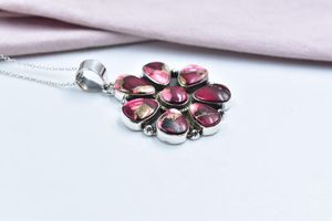 Collar con colgante hecho a mano para mujer, Dalia Rosa, Turquesa, Naja en plata de ley, cadena ajustable chapada en rodio, joyería única - Product Image 3