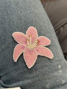 Rosario de Piedras Preciosas Naturales Multicolores con Baño de Oro y Calcedonia Aqua, Cadena con Cuentas Facetadas y Dije de Moneda - Product Image 6