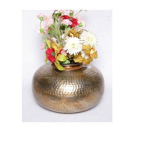 Macetas y Jardineras de Metal de Lujo Hechas a Mano por Diseñadores, Productos de Metal para Decoración del Hogar/Jardín, Precio de Mayoreo de Fabricante Indio - Product Image 4
