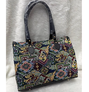 กระเป๋าโท้ทหนังเทียมหรูหราสำหรับผู้หญิงกระเป๋าใส่ทำงานขนาดใหญ่พร้อมช่องซิปและกระเป๋าจัดระเบียบภายในจากอินเดีย - Product Image 5