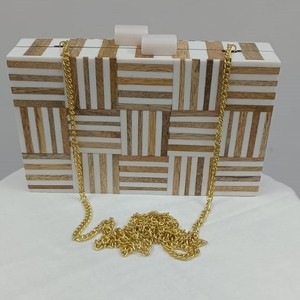 Bolsos de mano de noche de resina hechos a mano con cierre magnético de patrón de piedra de Uttar Presprad-uso diario al por mayor disponible - Product Image 2