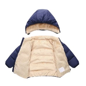 Veste d'hiver matelassée à capuche rouge pour enfants avec doublure en fausse fourrure et fermeture éclair, vêtement d'extérieur épais et chaud - Product Image 3