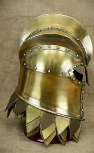 Casque en laiton pur historique Grriffon médiéval armure pièce d'exposition casque de décoration de maison et de bureau en laiton - Product Image 4