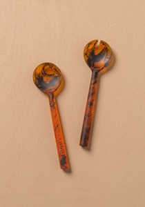 Juegos de utensilios de cocina sostenibles de diseño moderno, cuchara mezcladora de sopa y cena de resina, cucharilla grabada a mano, cucharas y tenedores para servir - Product Image 3