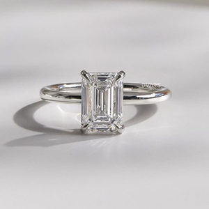 แหวนเพชรเม็ดเดี่ยวตัดสีเขียวมรกตปรับแต่งได้แหวนเพชรสำหรับปลูกเครื่องประดับงานหมั้นหรูหราสีขาวสีเหลืองโรสโกลด์ - Product Image 1