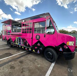 Food Truck Rose Thème Mexicain 5,8M Véhicule de Service Extérieur Motorisé Corps en Acier Inoxydable Nettoyage Facile - Product Image 1