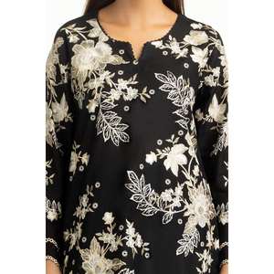 Khaddi Bohemian ชุด Co-Ord IPST-44373ปักสุทธิผ้าชีฟองและผ้าฝ้ายที่มีขนาด XL และ XXL - Product Image 1