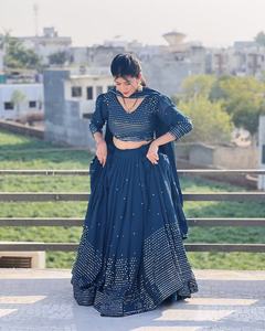 Séquence de couleur bleue lourde avec broderie tenue de fête de travail Lehenga Choli pour la tenue de nouveauté des femmes en gros - Product Image 2