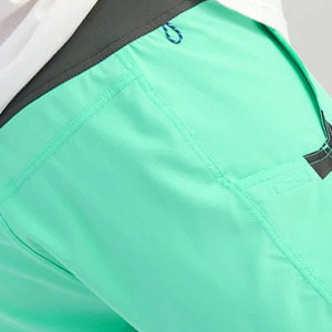 Shorts de Baño para Hombre, Color Verde Menta, de Secado Rápido, con Cierre de Cordón y Bolsillos, Estilo Casual - Product Image 6