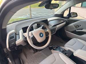 BMW i3 RWD d'occasion, propre, prête à être expédiée - Livraison porte à porte - Product Image 2