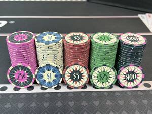 Plateau de jetons de poker en céramique multicolores personnalisable de 10g 40mm avec logo personnalisé pour utilisation au casino - Product Image 3