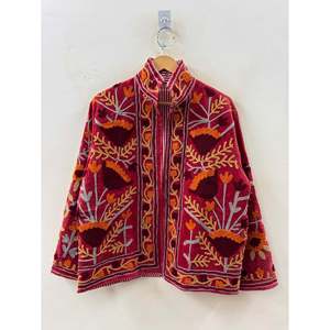 Veste bomber en satin Marigold Bloom pour l'automne, brodée de fleurs rouges ambre bordeaux, style bomber - Product Image 1